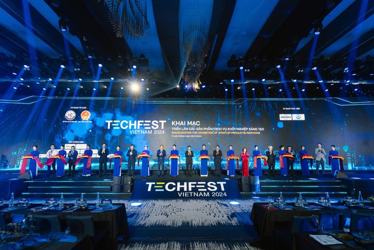 Techfest Việt Nam 2024 quy tụ gần 400 gian hàng